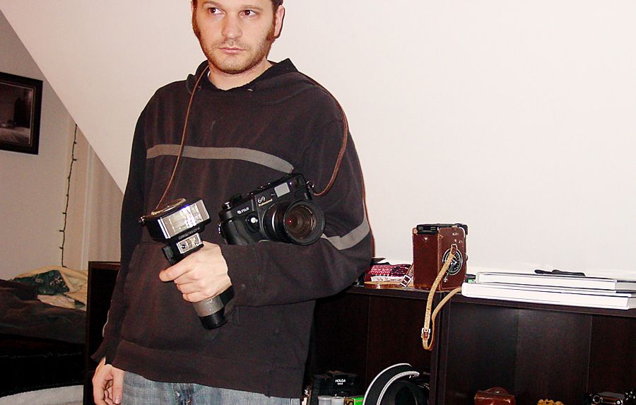 Fuji GW690III with Metz CT4 Flash - Standby