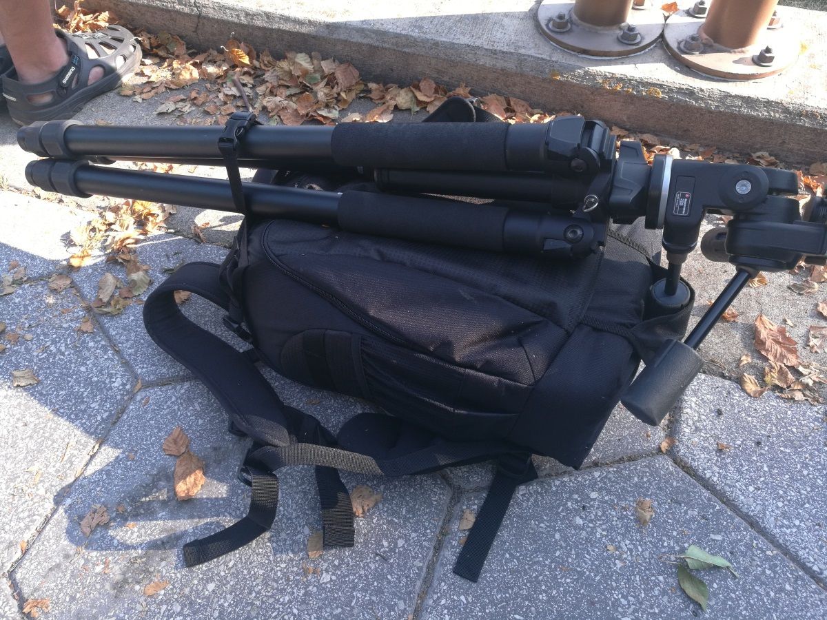 Lowepro 400 Flipside with Induro AT-413 Tripod