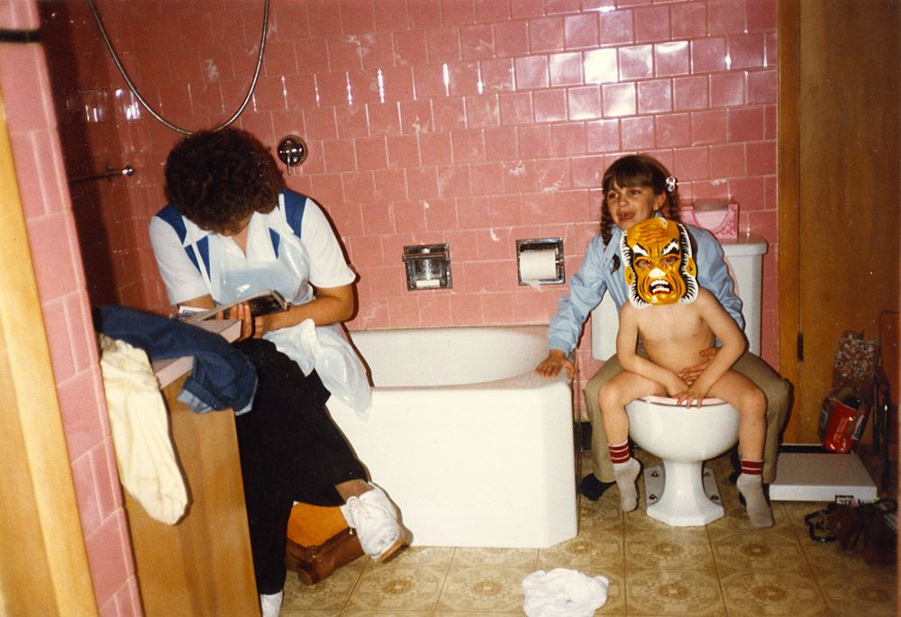 The Legendary Family Toilet Photo
