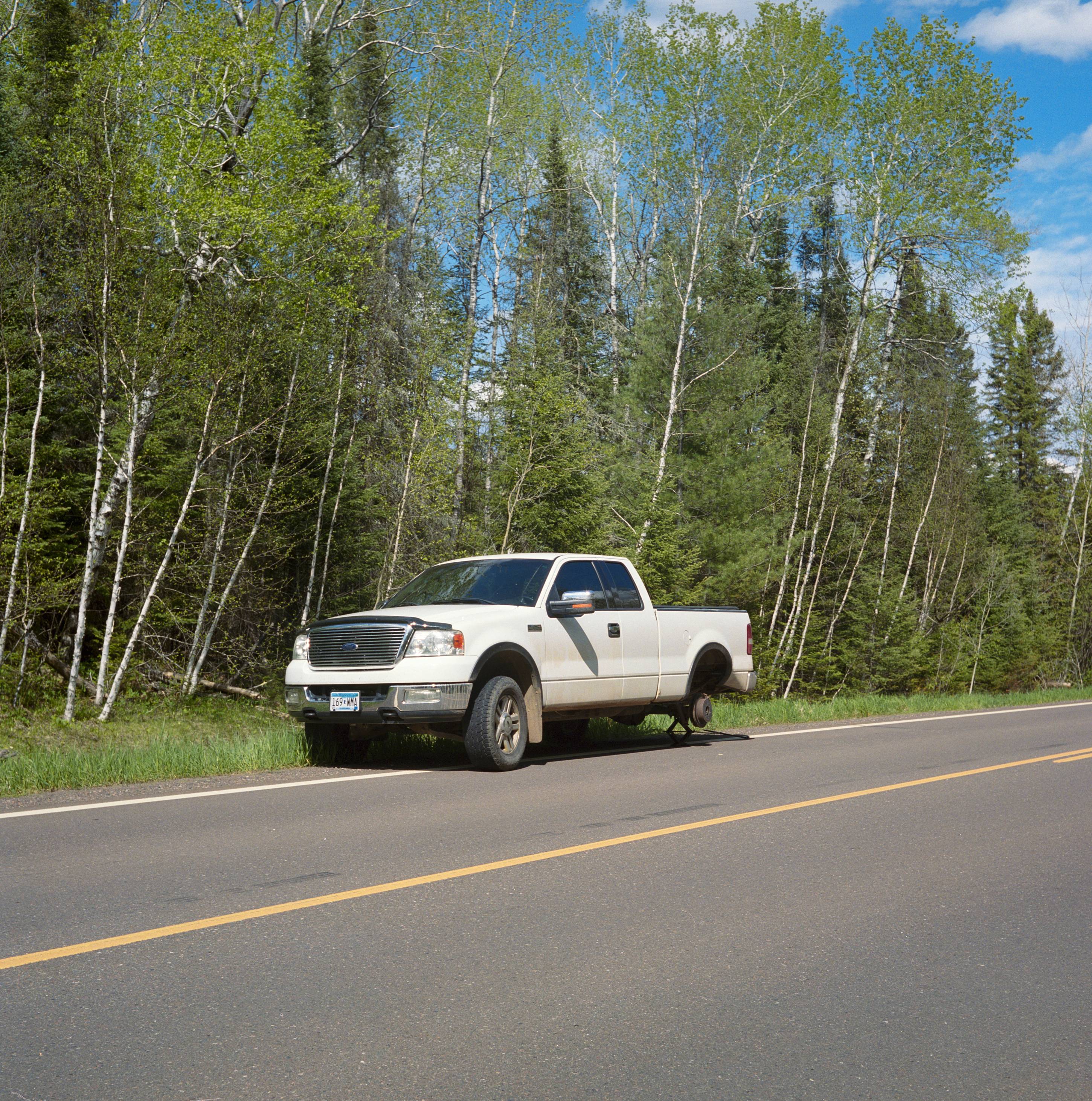 Truck sans Wheel, Duluth, Minnesota, May 2017
